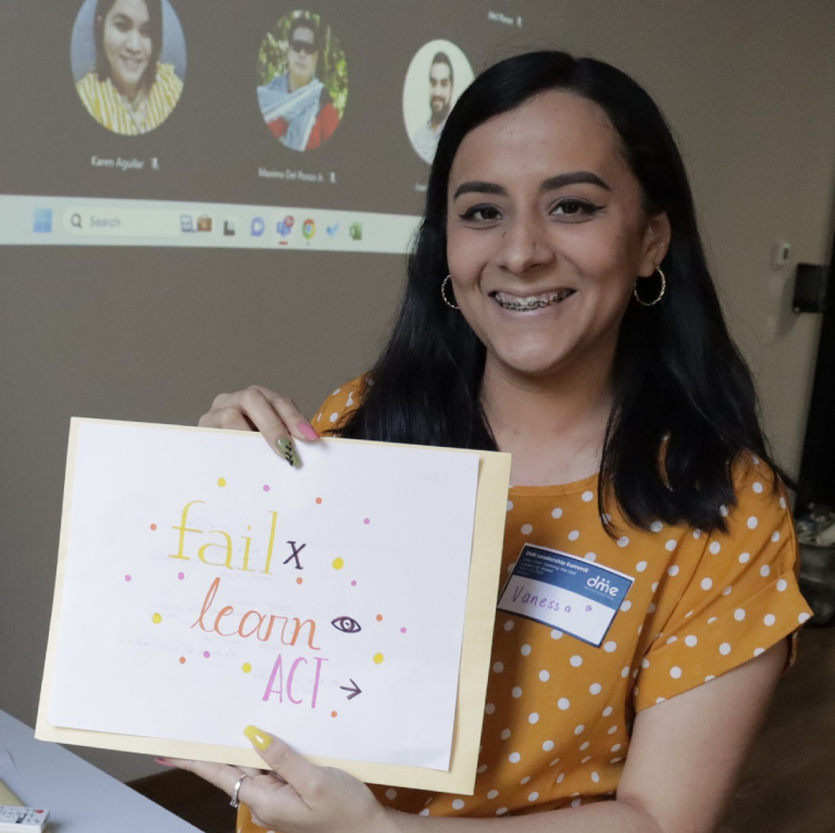 DME employee shows her views about the leadership summit.